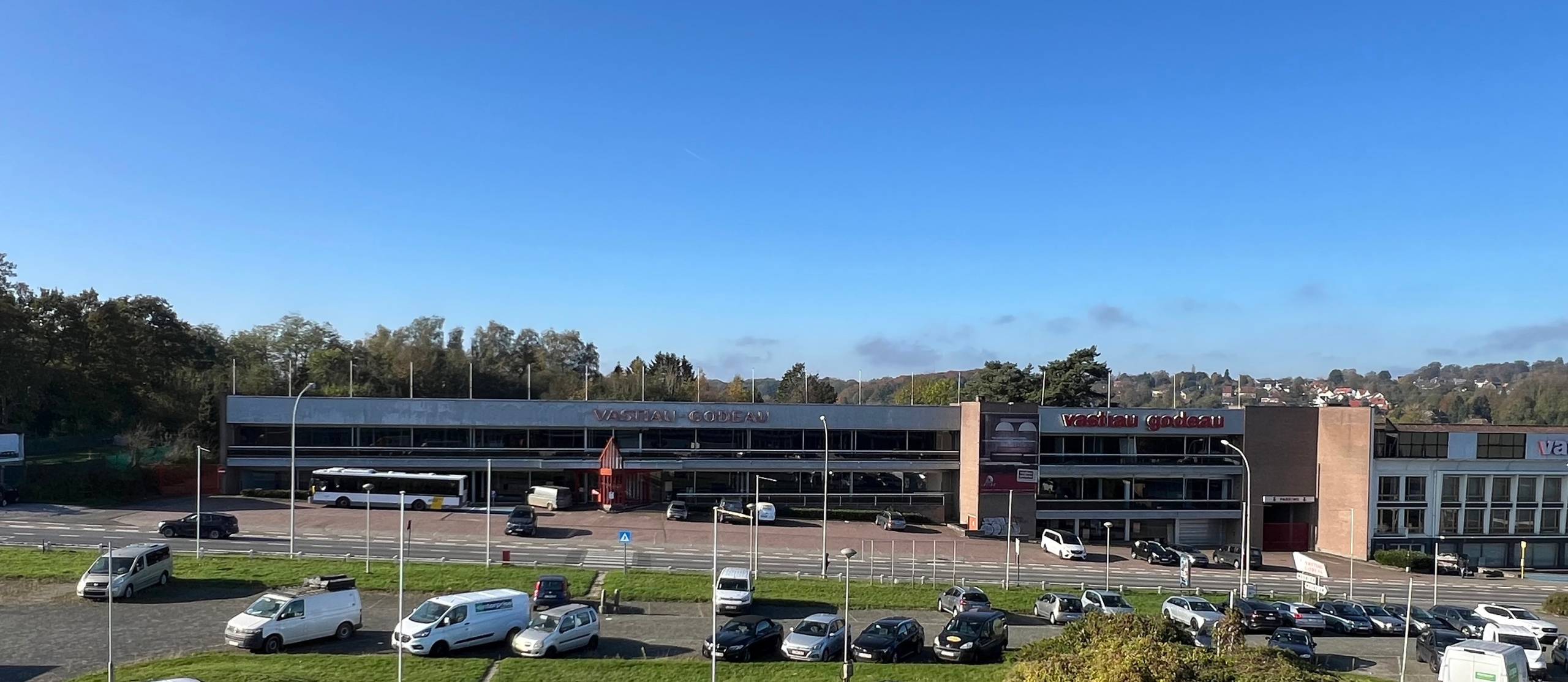 Tijdelijke verhuur van commerciële ruimte / opslagplaats op TOP ligging. - foto 1