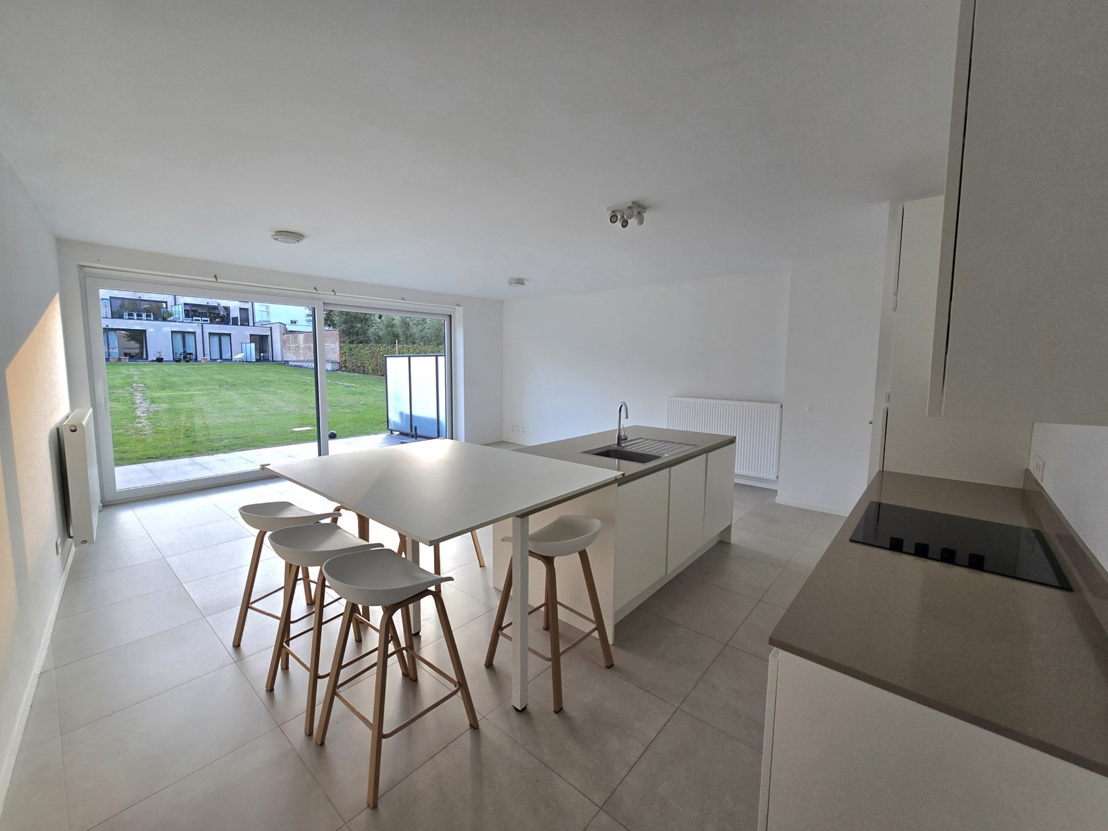 Gelijkvloersappartement met tuin te huur! - foto 1