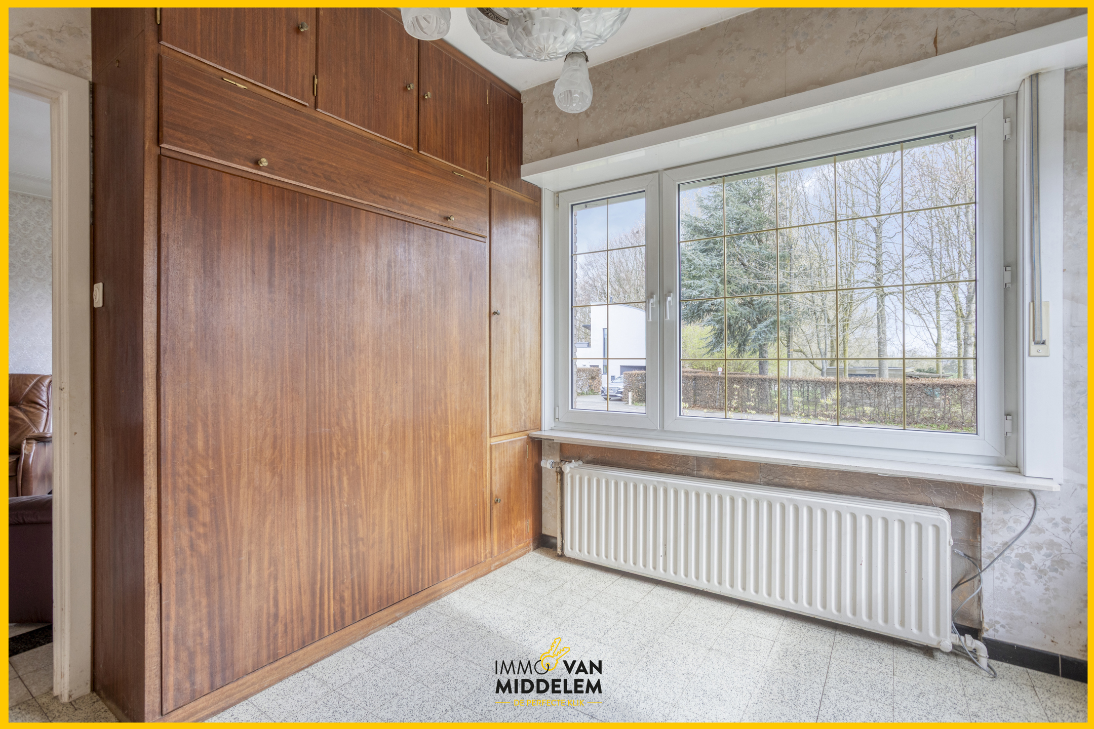 DEELS TE RENOVEREN WONING MET 4 SLPK, TERRAS, TUIN EN GARAGE - foto 5