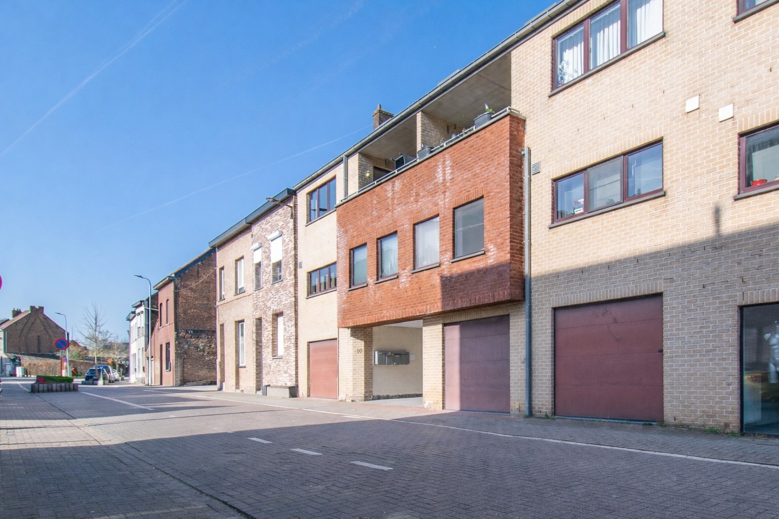 RUIM APPARTEMENT (EPC: B) MET 3 SLAAPKAMERS + GARAGE! - foto 2