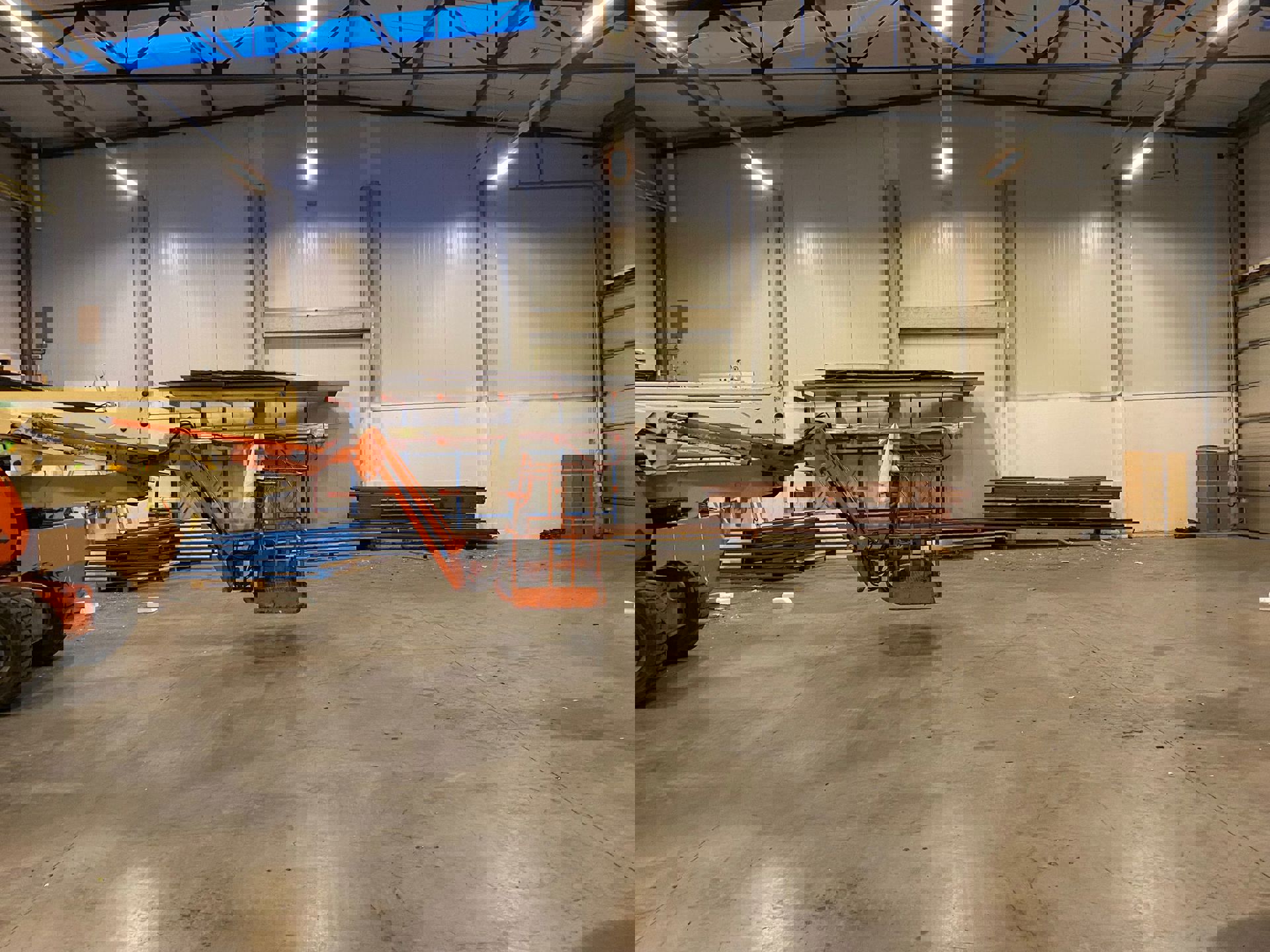 Opslagruimte met kantoren te huur in Erembodegem.  - foto 3