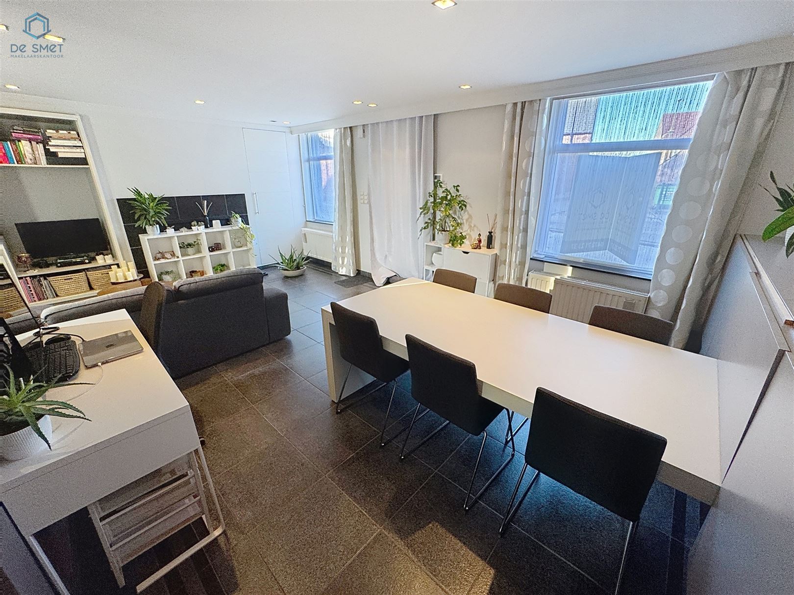 Instapklare woning met 2 slaapkamers, terras, carport en berging in Ophasselt - foto 3