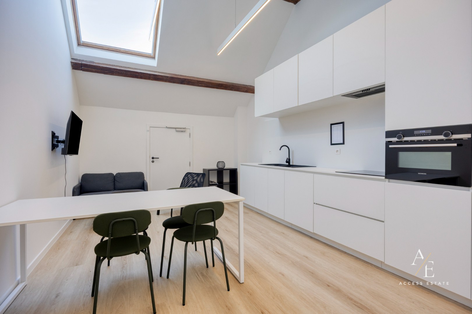 Nieuwe studentenkamer op bovenste verdieping in centrum Kortrijk - foto 4