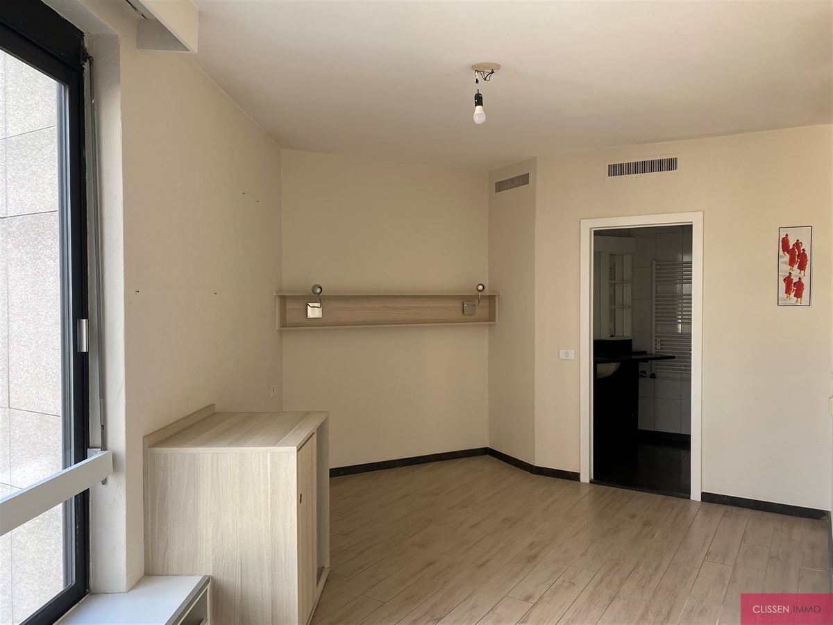 Apartment - photo 4