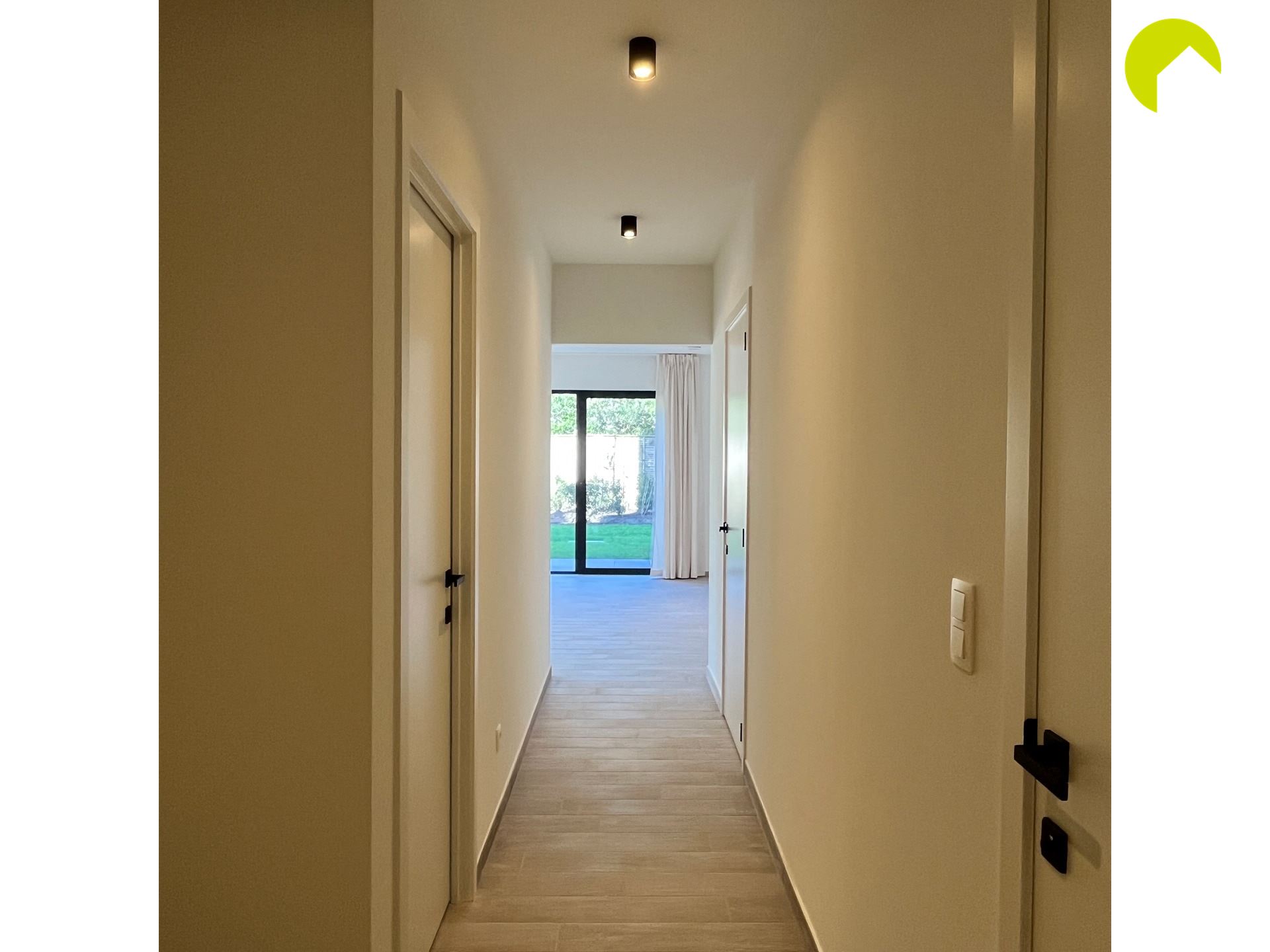 Appartement rez-de-chaussée - photo 2