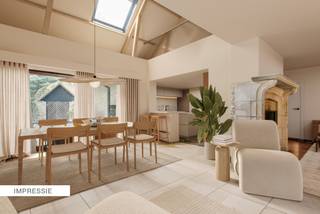 In the green and sought-after neighborhood of Steijnhoeven, this villa is located on a secluded plot of 3,905m². Behind an automatic access gate and via a long driveway, you can enjoy absolute privacy, space, and tranquility.<br /><br />The property has a living area of approximately 309 m² and combines volume, functionality, and a very favorable energy performance certificate (EPC) score (label B – 197 kWh/m²).<br /><br />Layout ground floor:<br />Through the bright entrance hall, you enter the spacious living room with a sitting area and an impressive fireplace as a central focal point. Adjacent to this are the dining room and a spacious kitchen with a view of the garden. The ground floor also includes a practical storage room, laundry room, a multipurpose space/office, and a full bedroom with an en-suite bathroom — ideal for single-level living or a home office.<br /><br />First floor:<br />The open mezzanine creates a pleasant sense of space and maintains a connection with the living area below. Here, there is a second living area with an adjoining bedroom. Via a separate staircase, accessible from the office, you reach an additional bedroom with its own bathroom. In total, the property has 4 bedrooms and 2 bathrooms.<br /><br />Outdoor space and outbuilding:<br />The plot is completely surrounded by greenery and, due to its central location at the rear of the plot, enjoys perfect sun orientation. On the terrace or in the hot tub, you can experience maximum peace and discretion. At the rear of the plot, there is a spacious outbuilding with numerous possibilities: double garage, workshop, pool house, office space, or multigenerational living.<br /><br />Special features:<br />– Separate double garage (multiple functions possible)<br />– Very well-maintained property<br />– Residential location<br /><br />An ideal property for those who want to live in a spacious and green environment in a high-quality residential area, with the comfort of an energy-efficient home and numerous possibilities for living and working under one roof.