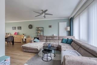 Deze instapklare en energiezuinige woning met 3 slaapkamers is centraal doch rustig gelegen in een doodlopende straat nabij winkels, scholen...