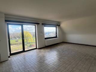 Ruim en lichtrijk 2-slaapkamerappartement in WelleDit ruime appartement bevindt zich op de derde verdieping en geniet van een uitstekende ligging...