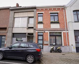 Dit 2 slaapkamer appartement is gelegen in het hartje van het gezellige Sint-Gillis-bij Dendermonde. Dit appartement is gelegen in een...