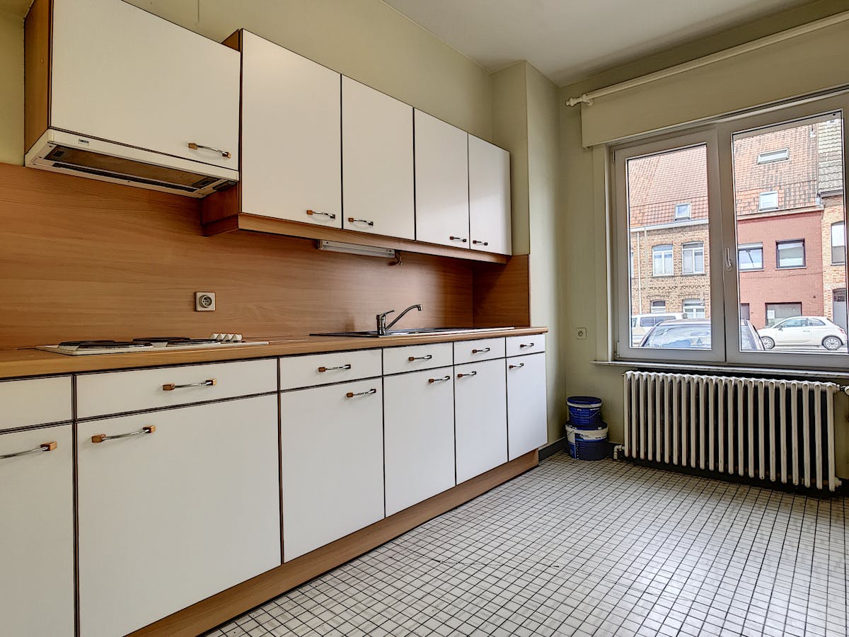 Ground floor apartment with parking space for rent in Ypres - photo 5