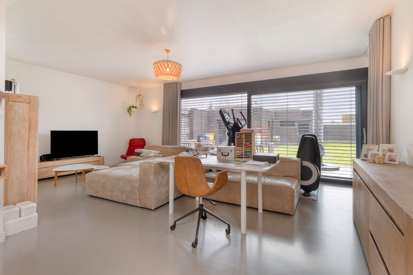 Moderne energetische woning met 4 SLPKS en bijgebouw ! - foto 3