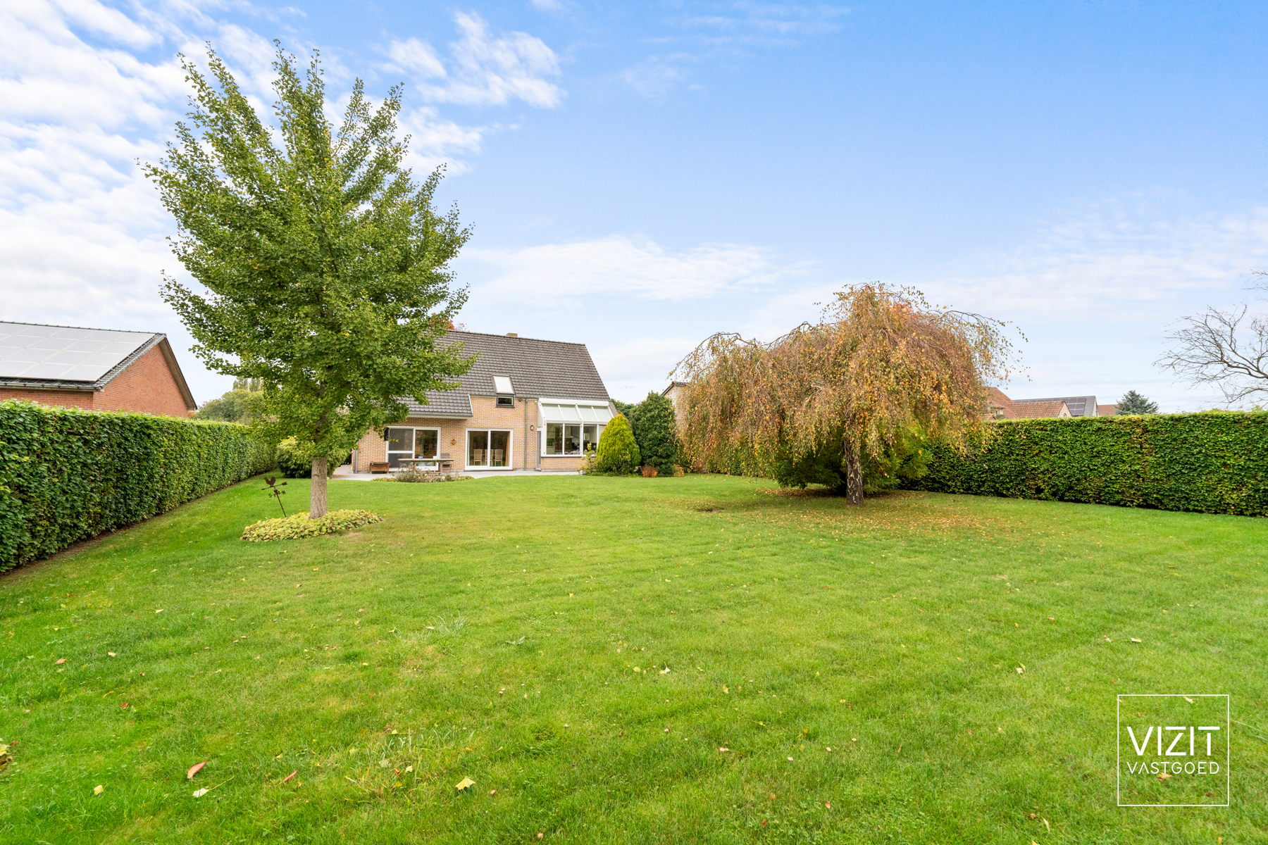 Ruime villa met mooie aangelegde tuin op toplocatie - foto 4