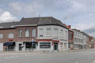 This commercial property is located in an excellent location on the Veemarkt in Lier. The location is centrally located near the center of Lier...