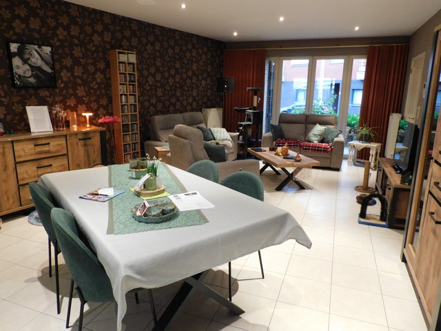 Prachtig gelijkvloers appartement in het centrum met garage - foto 5