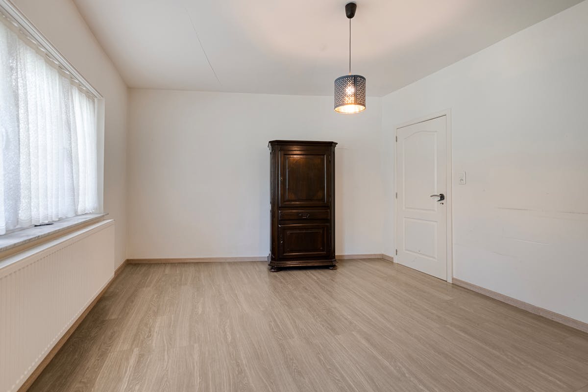 Ruim handelshuis met 5 slaapkamers op een perceel van 9a13ca nabij Thor Park - foto 4