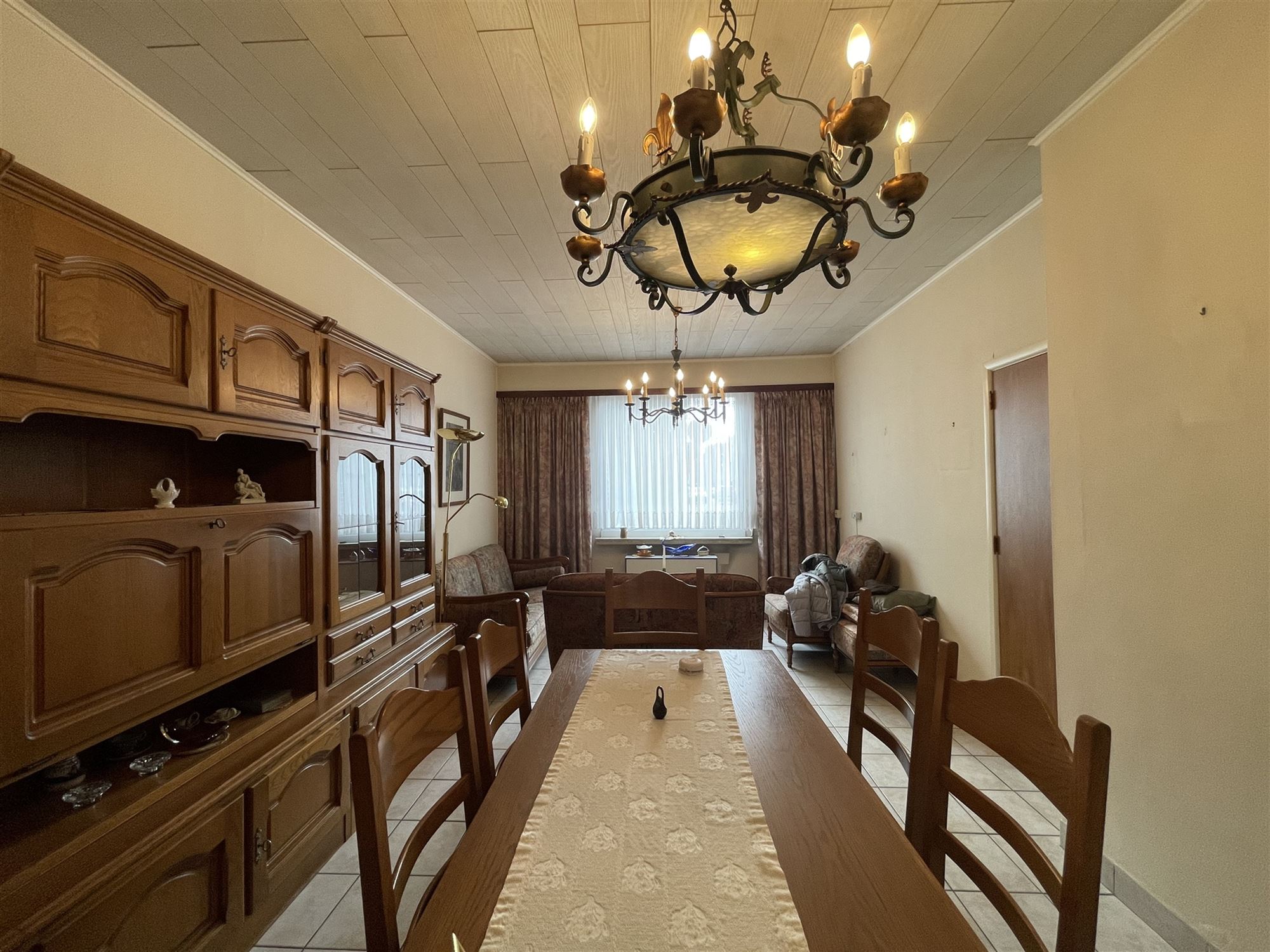 Woning met drie slaapkamers, terras en garage. - foto 5