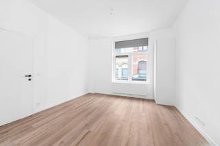 Te koop: volledig gerenoveerd halfopen huis in het centrum van Baasrode, op korte wandelafstand van supermarkt, openbaar vervoer en scholen.Deze...