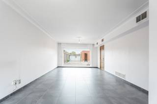 In een rustige en kindvriendelijke buurt ligt deze aangename gezinswoning. De woning is deels gerenoveerd en biedt tal van mogelijkheden.De woning...