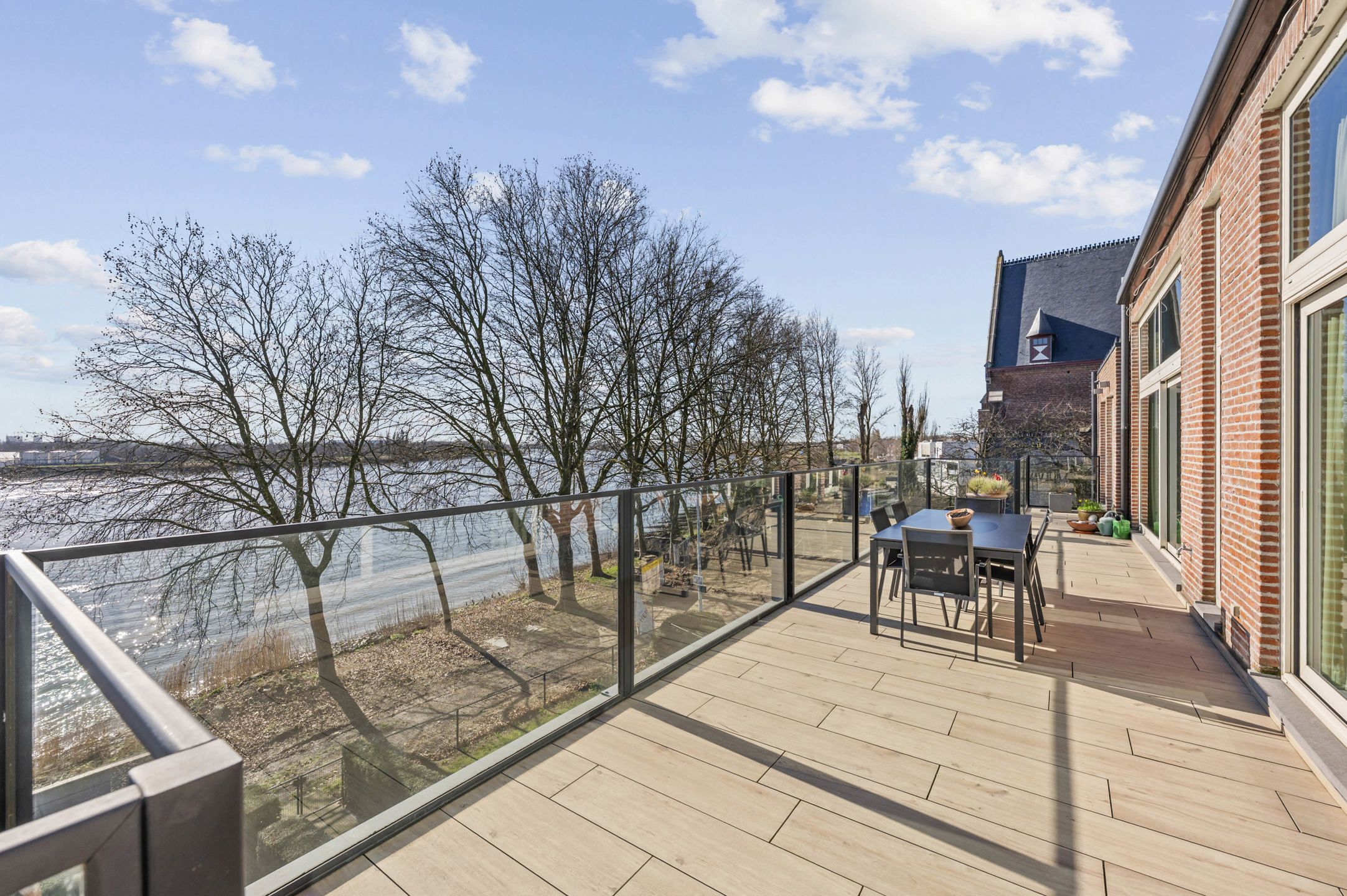 Apartment for sale in Beveren-Kruibeke-Zwijndrecht with 3 bedrooms - photo 5