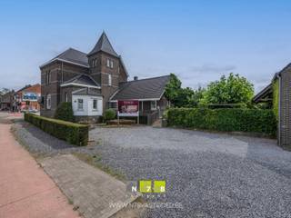* IN OPTIE * KARAKTERVOLLE WONING MET DIVERSE MOGELIJKHEDEN OP EEN PERCEEL VAN 05A75CA TE DILSEN-STOKKEM (ROTEM).TROEVEN- Commerciële TOPligging!...