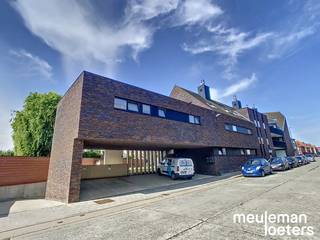 Residentie de linde werd in 2016 opgericht en bestaat uit verschillende appartementen, gebouwd volgens de nieuwste normen naar energiezuinigheid...