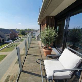 Wat een rustige toplocatie! Dit instapklare appartement is ZO GOED ALS NIEUW en is onder registratierechten te koop (geen BTW!). Het is gelegen in...