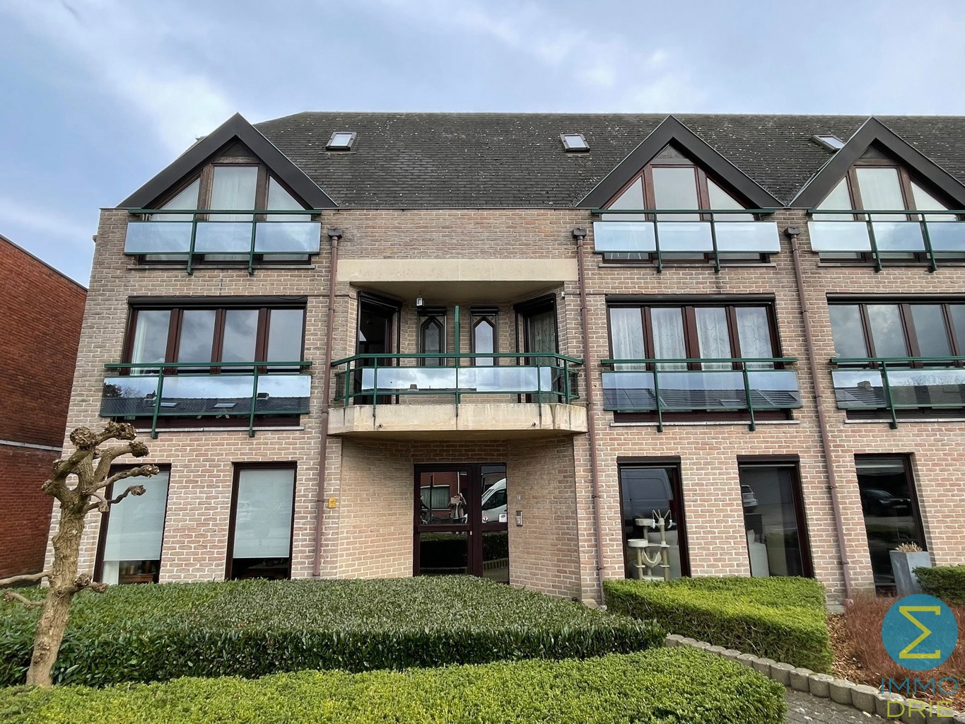 Ruim appartement met 2 slaapkamers en garagebox - foto 2