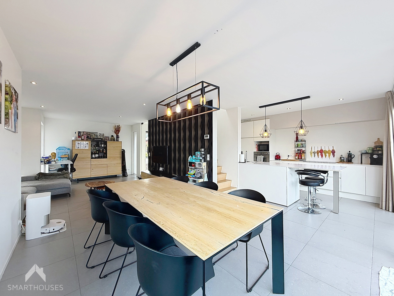 Moderne halfopen woning met 3 slaapkamers en carport - foto 4