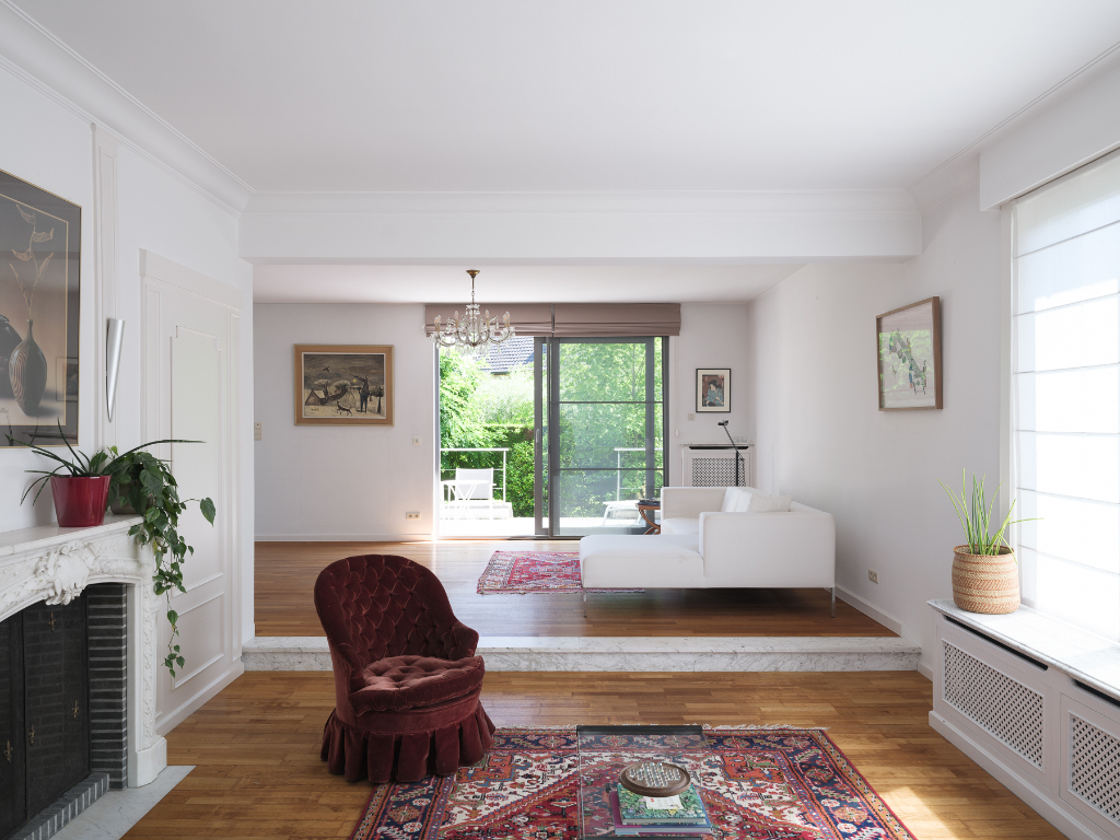 Charming Villa in a Sought-After Residential Area in Sint-Denijs-Westrem - photo 4