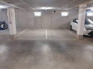 Ondergrondse staanplaatsen in het centrum van Beerse, in het gebouw "Residentie Bert Roefs", tussen de Vrijwilligersstraat en de Don Boskostraat. 4...