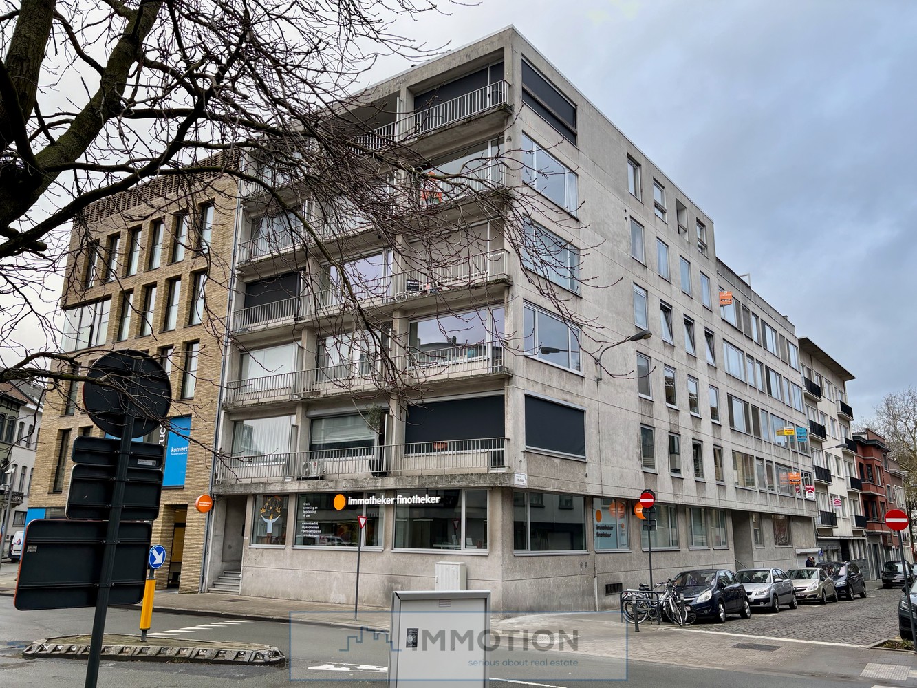 Garage for sale in Kortrijk - photo 1