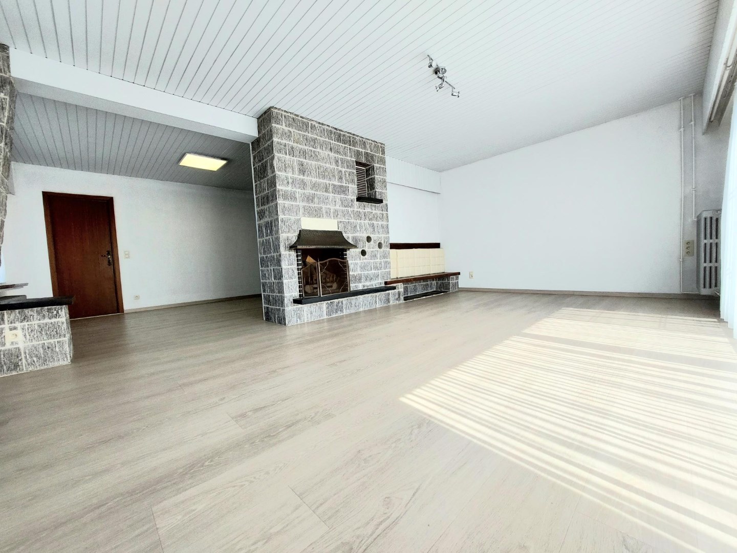 Ruime alleenstaande villa - foto 3