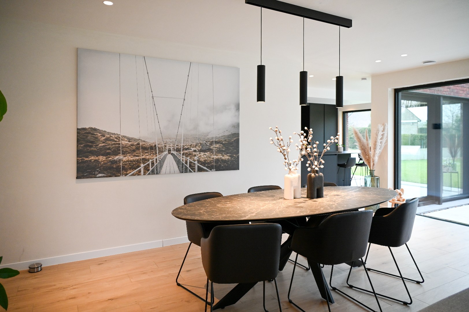 GROTE ALLEENSTAANDE NIEUWBOUWWONING OP 1776M² MET OPRIJLAAN - foto 3