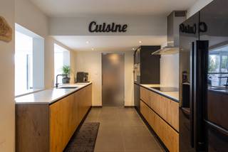 KIJKDAG zaterdag 20 juni. Neem gerust contact op! Instapklare gezinswoning met 4 tot 5 ruime slaapkamers op toplocatie in Bornem. Ontdek...