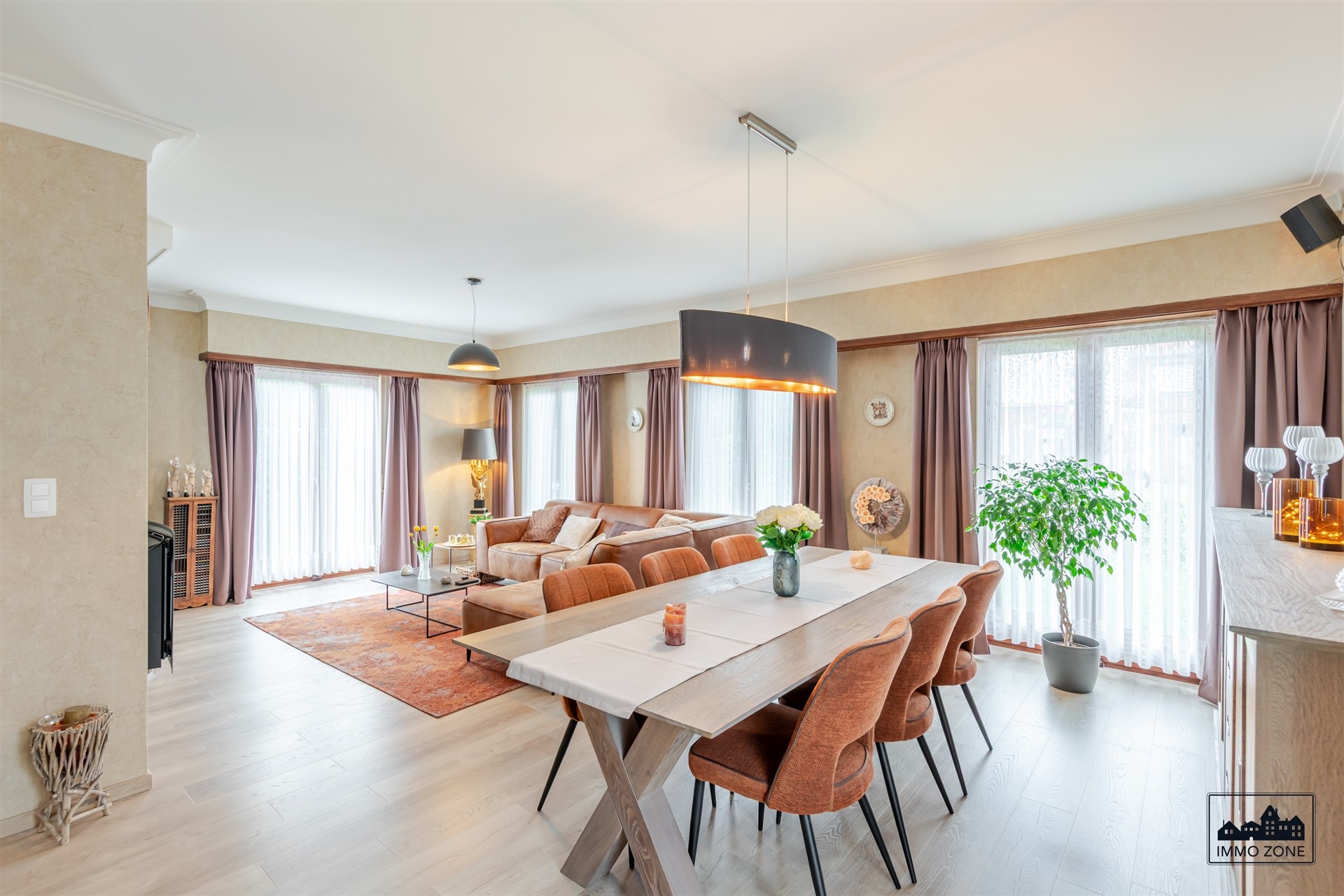 Ruime, gerenoveerde bungalow te koop in De Klinge - foto 1