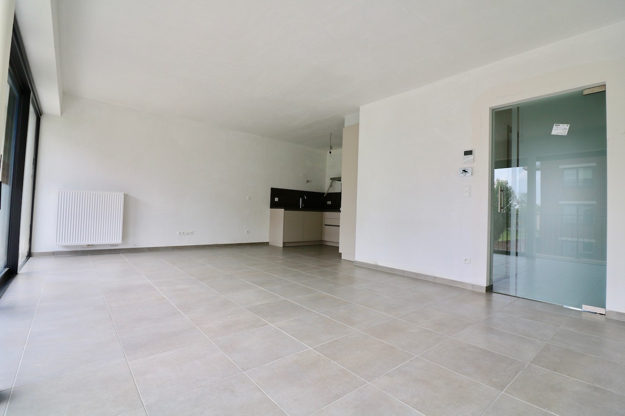 Instapklaar appartement met 2 slpks, terras, berging & garage - VERHUURD! - foto 3