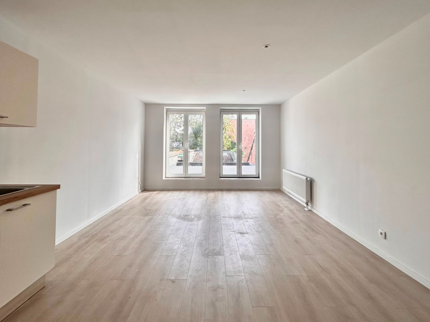 Te huur volledig gerenoveerd 1 -slaapkamer appartement - foto 3