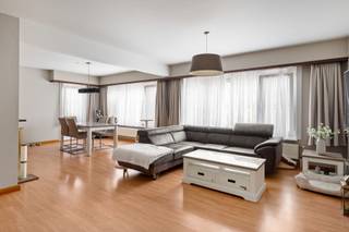 Ontdek dit instapklaar appartement van maar liefst 121 m², gelegen op de tweede verdieping van een kleinschalig en verzorgd gebouw.Gelegen op een...