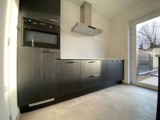 Energiezuinige nieuwbouwwoning met 3 slaapkamers, tuin, tuinberging en 2 autostaanplaatsen. Beschikbaar: onmiddellijk.Ligging: centraal gelegen op...