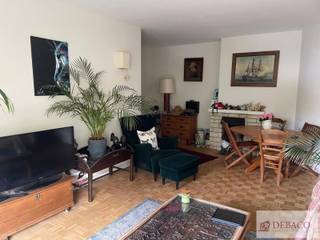 Mooi en rustig gelegen appartement op de zesde verdieping in residentie "Parc Aristide Briand"(nabij Woluwe Shopping Center)<br /><br />Dit appartement bestaat uit een inkomhal, een ruime woonkamer met parket, ingerichte keuken, twee grote slaapkamers, badkamer, een aparte toilet en terras. <br /><br />Uniek mooi en rustig uitzicht alsook zicht op groene omgeving.<br /><br />Epc-waarde: 180 kWh/m²<br /><br />Voor meer info: www.debaco.be of bel 014/73.77.77