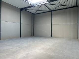 Nieuwbouw KMO-unit van ca. 165 m² gelegen te Pittem.Specificaties van nieuwbouw KMO-unit:- vrije hoogte van ca. 6m- polybetonvloer- Geïsoleerd...