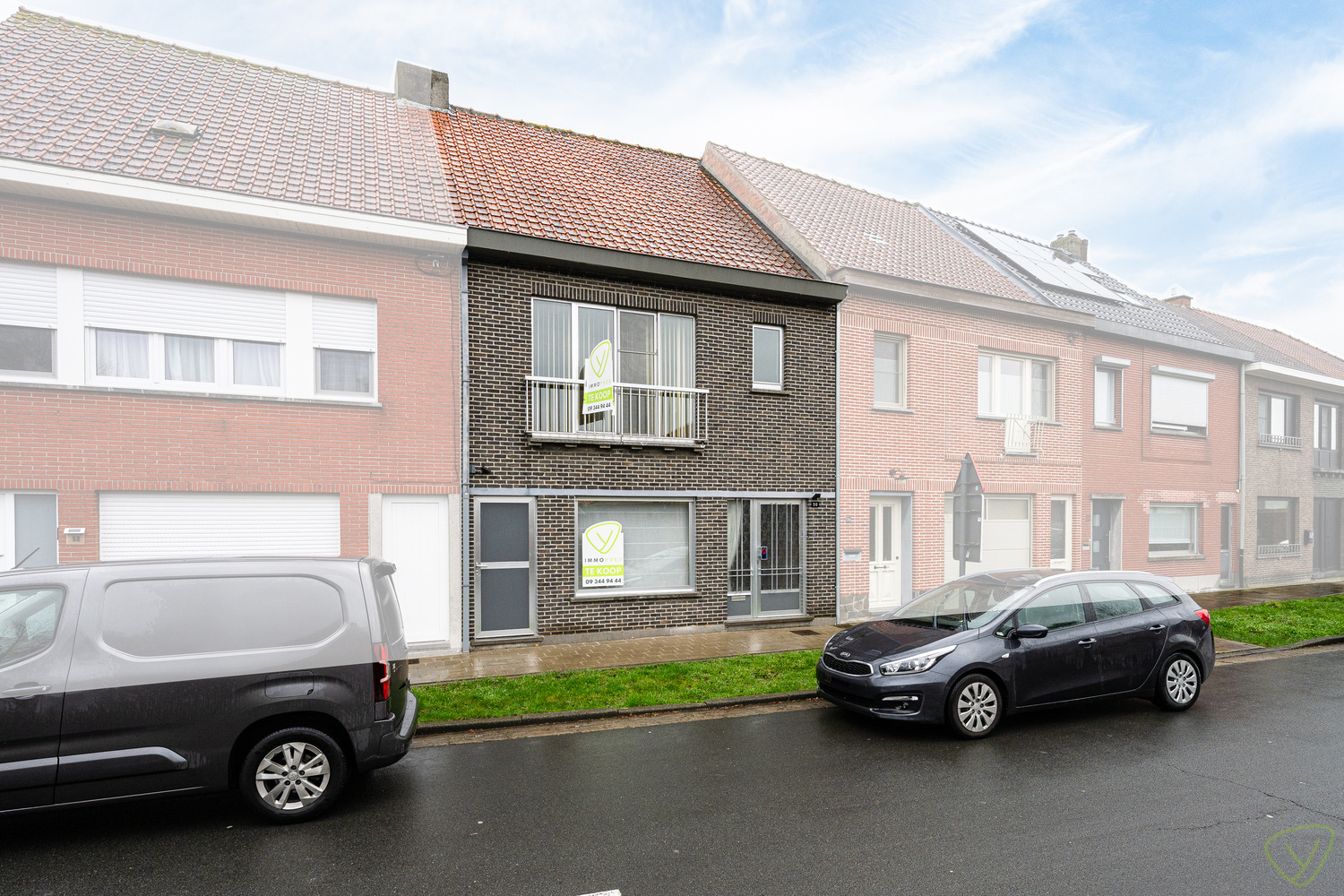 Ruime woning met een gunstige ligging te Eeklo! - foto 1