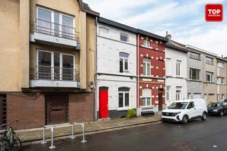 Deze gezellige woning is gelegen op enkele minuten wandelen van het Begijnhof, een prachtig gedeelte van Gent!De woning is strategisch zeer goed...