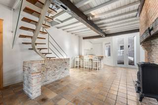 Ben je op zoek naar een instapklare woning op een goede locatie nabij het historische centrum van Brugge? Zoek niet verder! Deze woning in de...