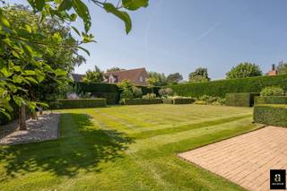 <p><span>Elegant detached villa in sought-after Maaiken, Westkapelle, Knokke-Heist, Belgium, Flemish Region!</span></p>
<p><span>Located in the sought-after and green residential area of Maaiken in Westkapelle, this stylish and perfectly maintained detached villa offers a harmonious combination of space, natural light and privacy. The property provides approximately 313 m² of living space on a beautiful plot of around 823 m².</span></p>
<p><span>The bright living areas benefit from large windows, creating a pleasant connection with the garden and the sun-oriented terraces. The spacious living zones, inviting adjoining kitchen and beautifully maintained outdoor surroundings create an exceptionally pleasant living environment.</span></p>
<p><span>The first floor comprises four full-sized bedrooms and two bathrooms. The fully finished attic floor offers additional possibilities and can be used as an office, hobby room, playroom or guest accommodation.</span></p>
<p><span>The villa further benefits from an integrated double garage and several parking spaces on the property. The beautifully landscaped garden provides plenty of peace and privacy.</span></p>
<p><span>Maaiken combines a quiet, residential setting with easy access to the centre of Knokke, the sea, the Zwin nature reserve, shops and various amenities.</span></p>
<p><span>A spacious and timeless villa offering generous volumes, a well-maintained finish and an exceptionally pleasant location in Knokke.</span></p>