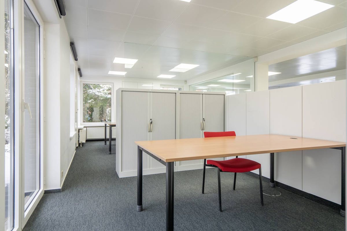 Ingericht kantoorgebouw te huur in Kuurne - foto 4