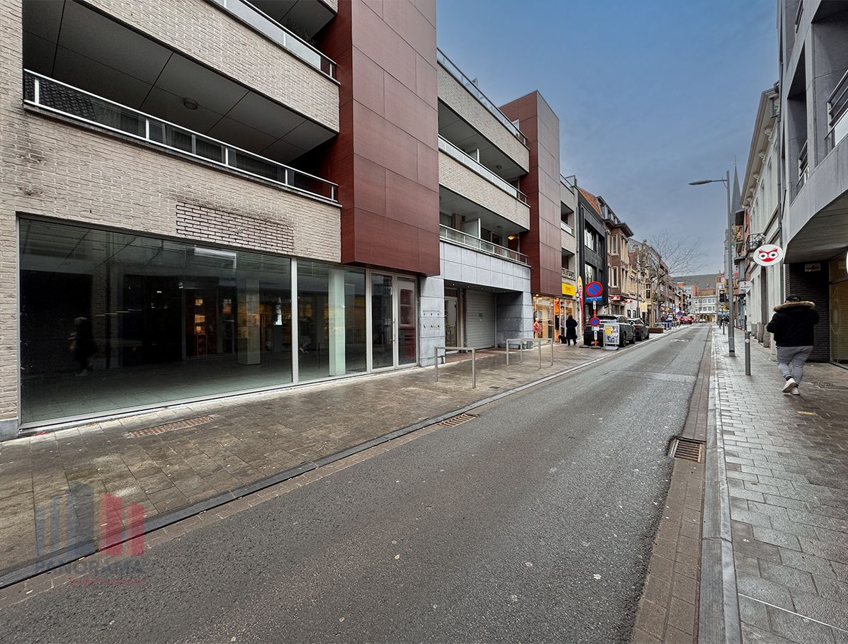 619 m² kantoren op toplocatie in centrum Izegem - foto 2
