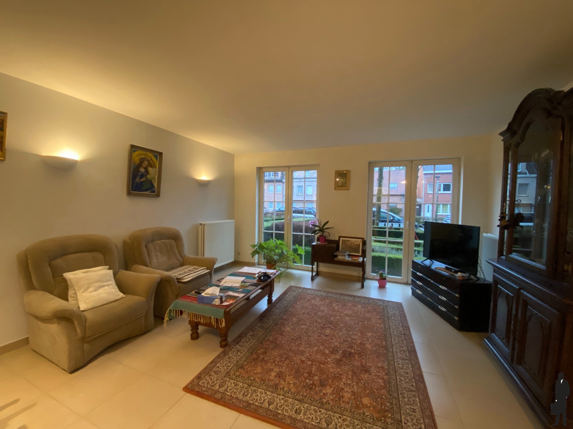 Gelijkvloers appartement van ca. 105 m² met 2 slpk, 2 badk en ruim terras van ca. 23 m². - foto 2