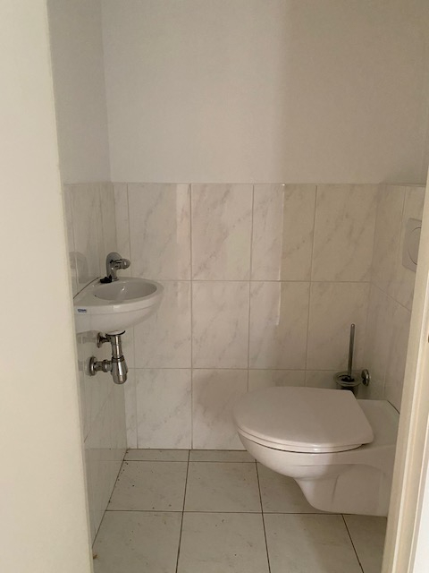 TOP INVESTERING!! PRACHTIG RUIM APPARTEMENT MET 2 SLPK EN TERRAS!!! - photo 2