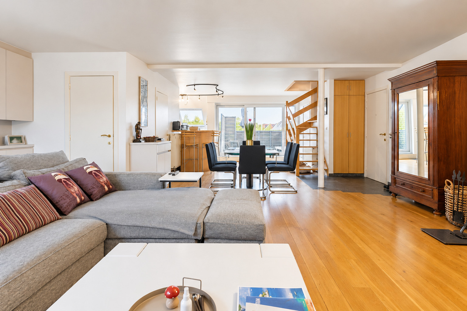 Ruim duplex appartement te koop met zonnig terras in Heist! - foto 5